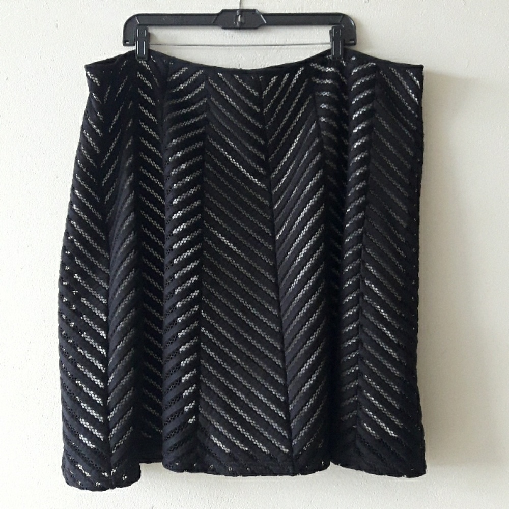 SALE🔥 Worthington beautiful skirt NWOT